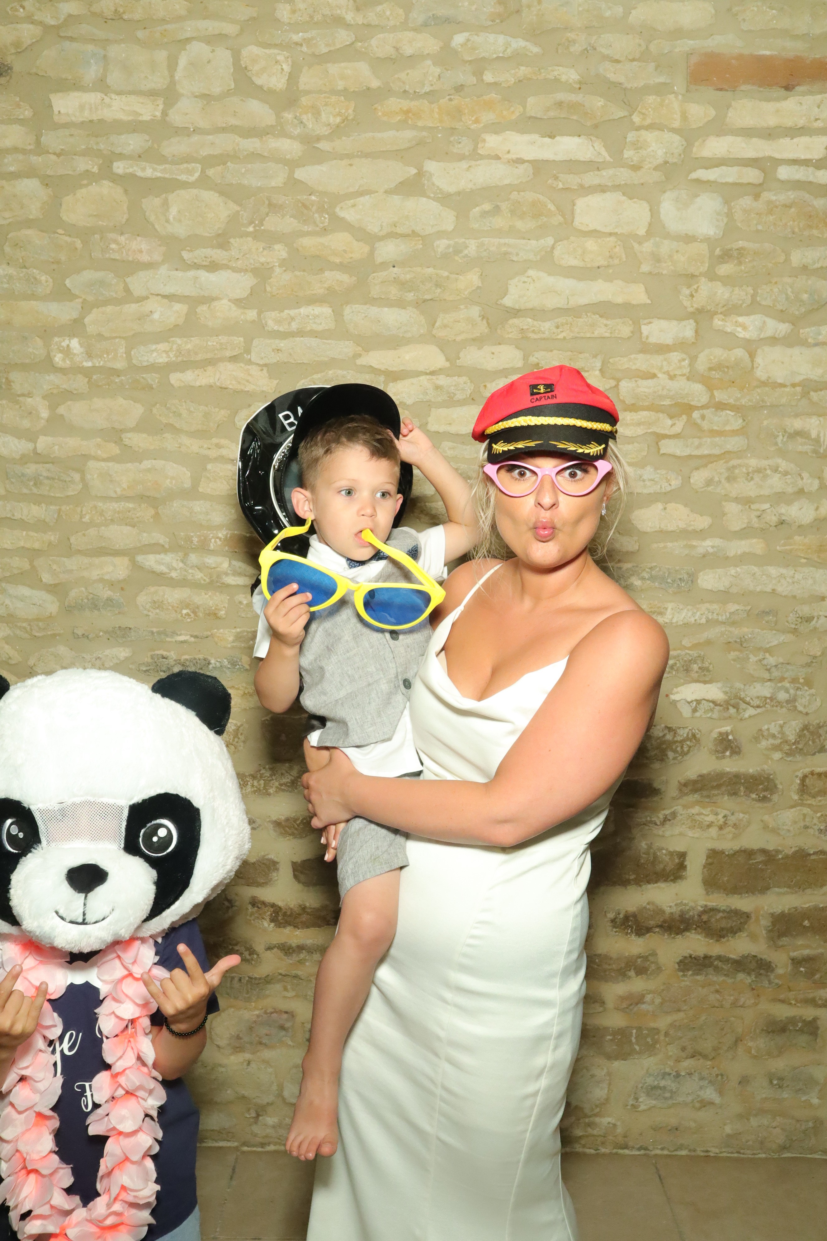 Natalie & Jack’s Wedding | View more photos from the event at gallery.myphotoboothexperience.co.uk/u/MyPhotoBoothExperienceLtd/Natalie-Jack’s-Wedding